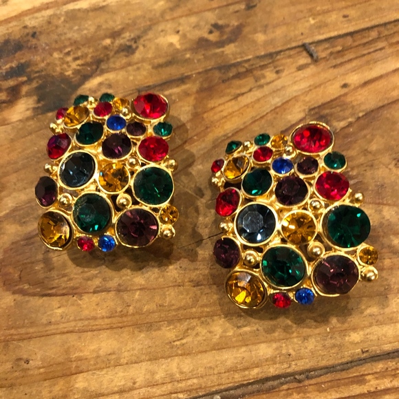 Unknown Jewelry - BEAUTIFUL MULTI COLORED CLIP ON EARRINGS Unknown Jewelry - BEAUTIFUL MULTI COLORED CLIP ON EARRINGS